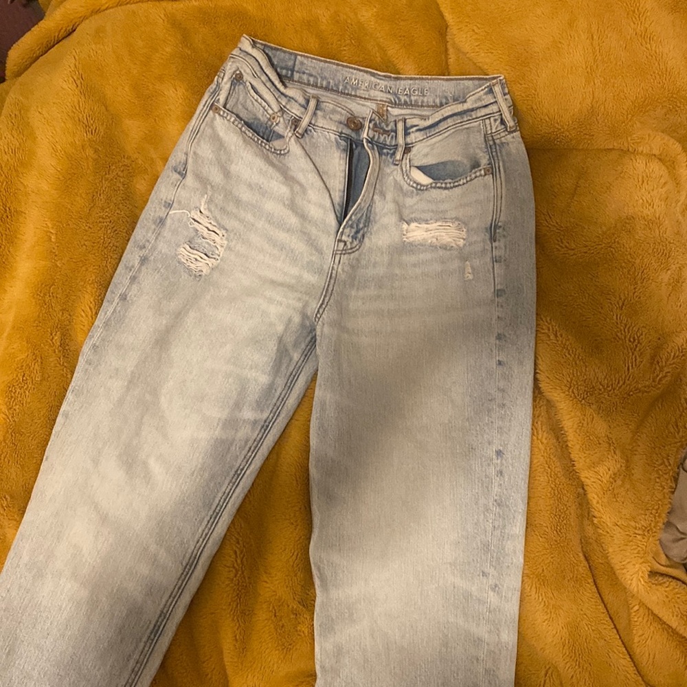 American Eagle light wash denim